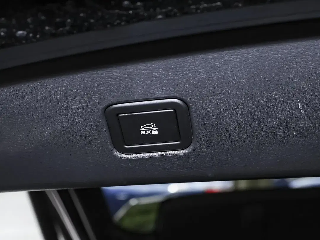 Mazda 6e - Thumbnail 11
