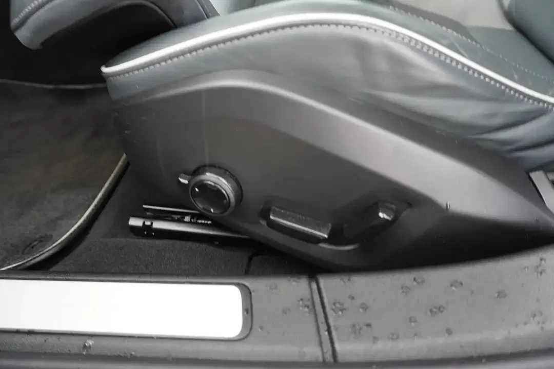 Volvo S60 - Thumbnail 7
