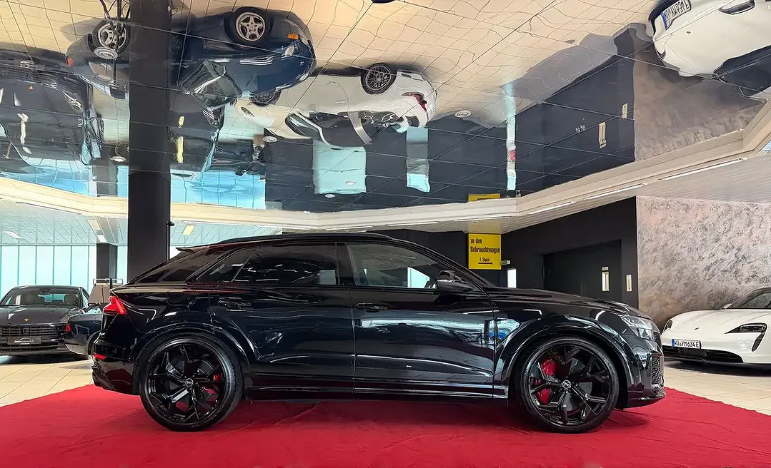 Audi RS Q8 - Thumbnail 10