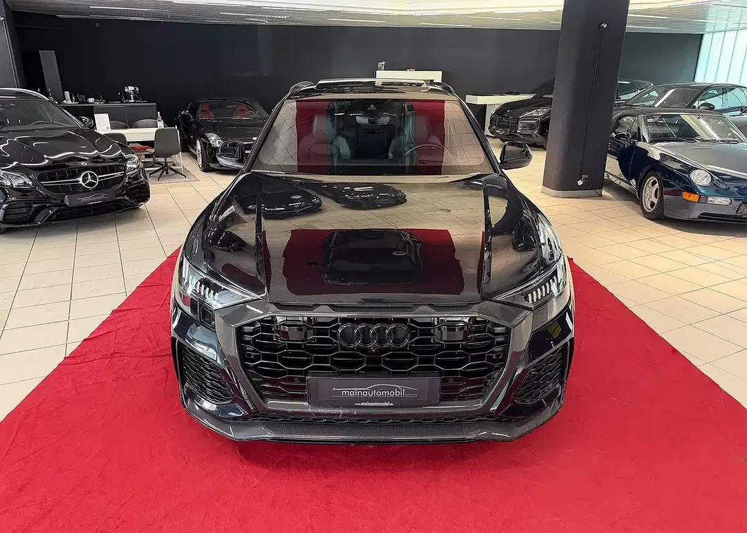 Audi RS Q8 - Thumbnail 2