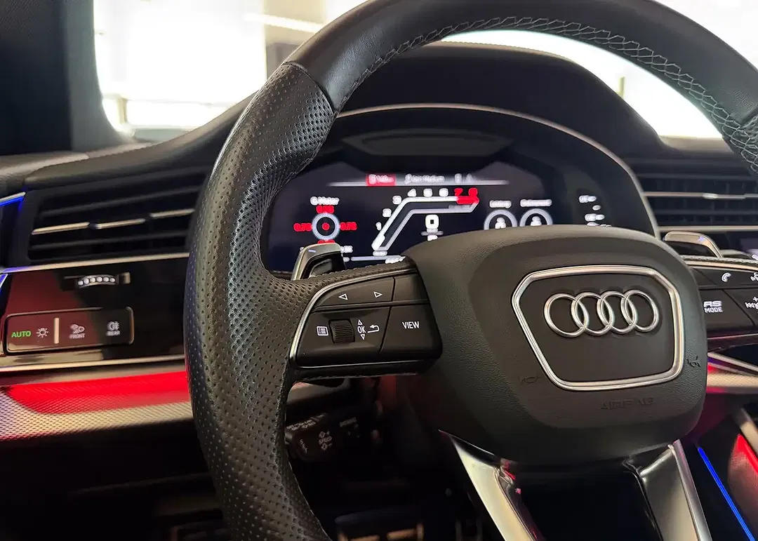 Audi RS Q8 - Thumbnail 25