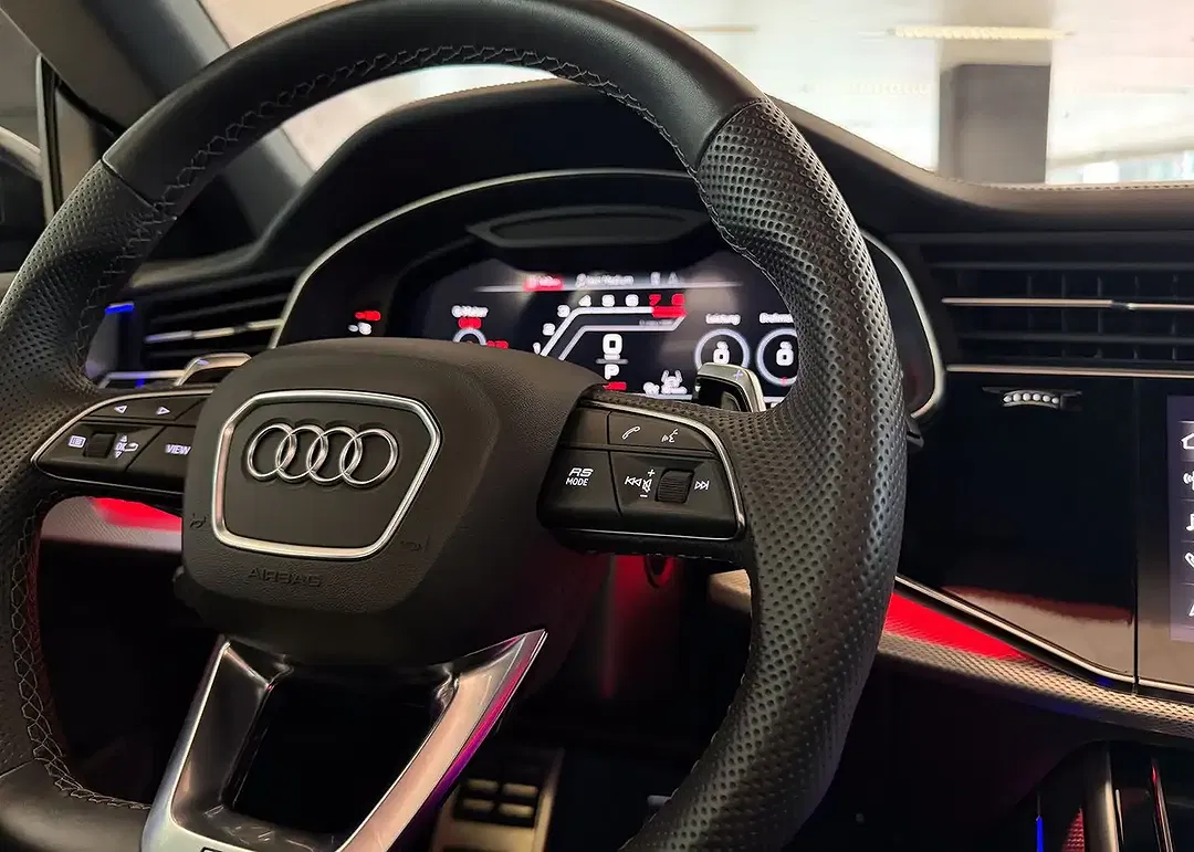 Audi RS Q8 - Thumbnail 26