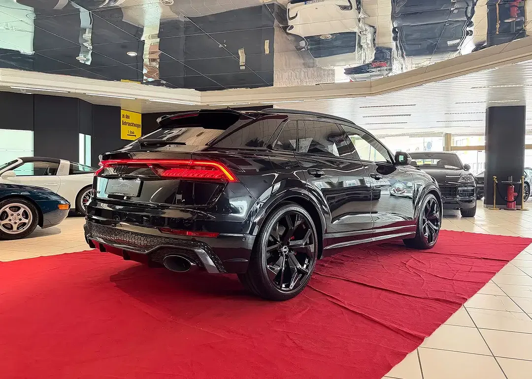Audi RS Q8 - Thumbnail 9