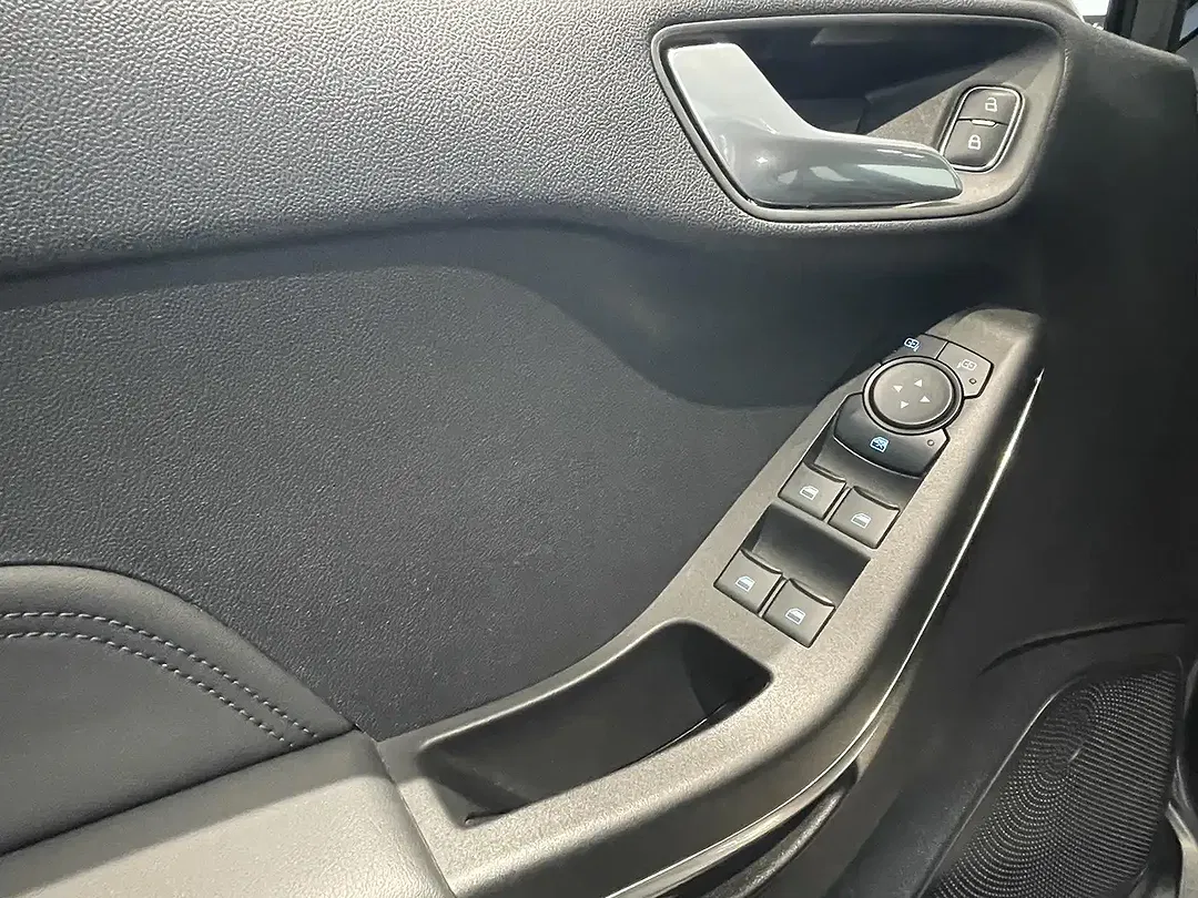 Ford Fiesta - Thumbnail 15