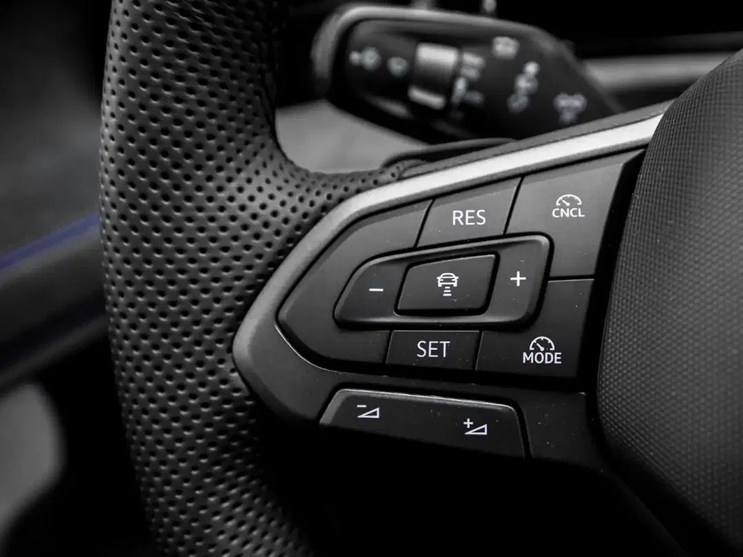 Volkswagen Tiguan - Thumbnail 9