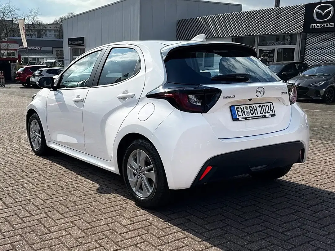 Mazda 2 - Thumbnail 2