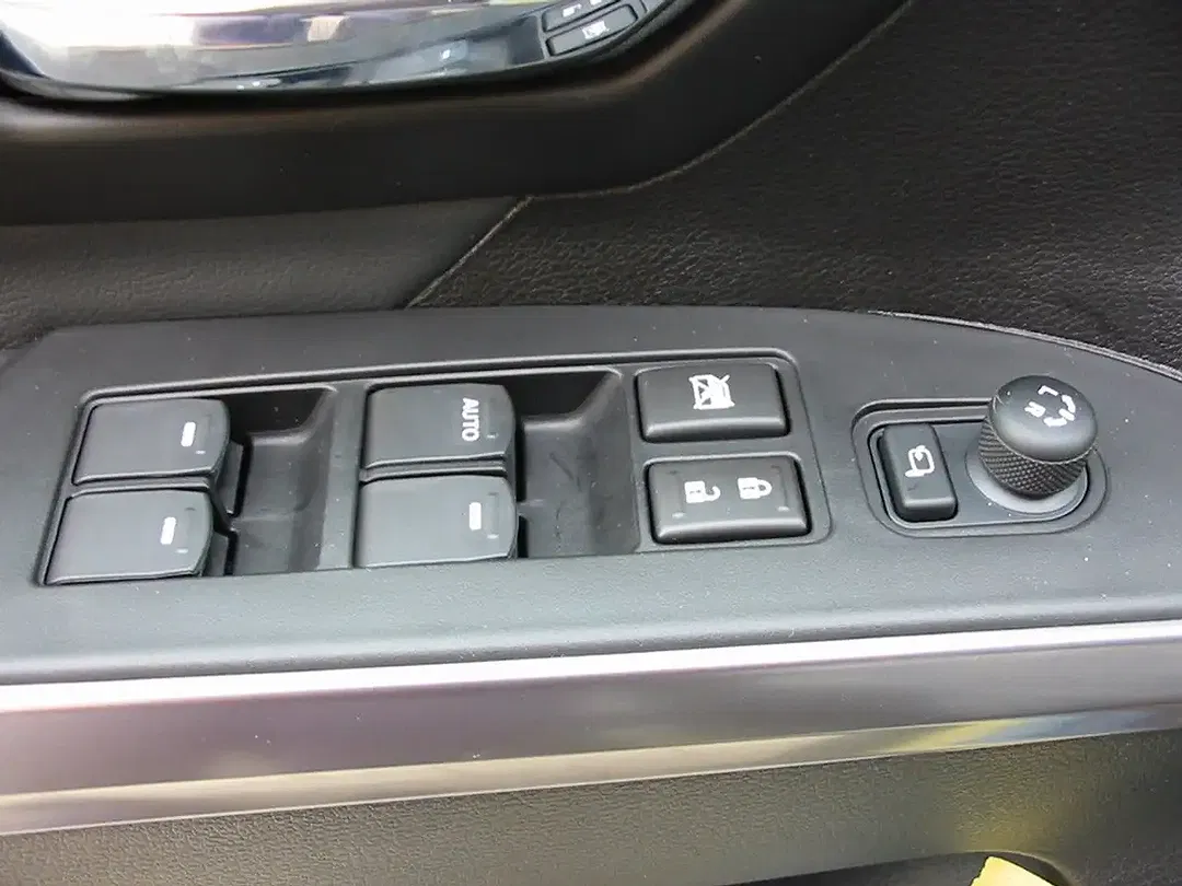 Suzuki S-Cross - Thumbnail 19