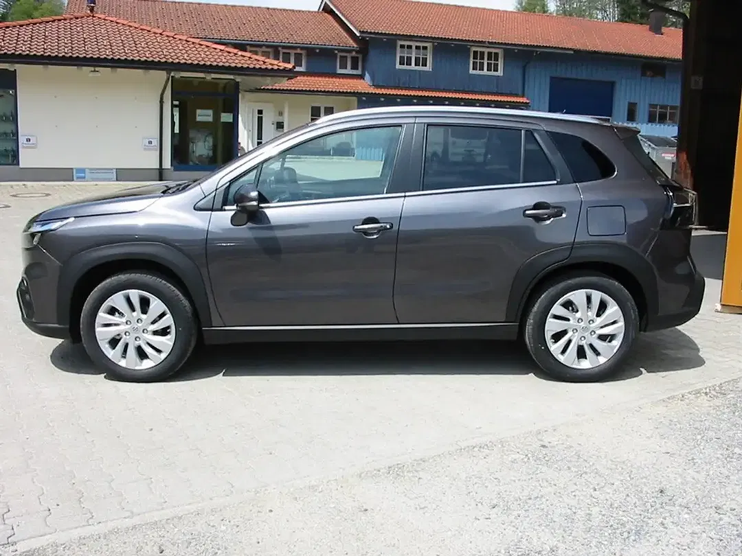 Suzuki S-Cross - Thumbnail 9