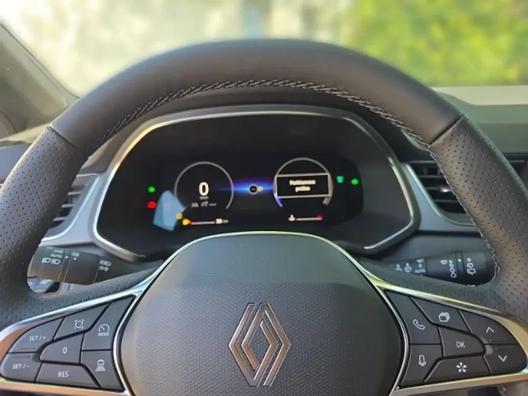 Renault Captur - Thumbnail 7