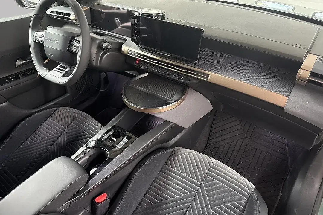 Lancia Ypsilon - Thumbnail 2
