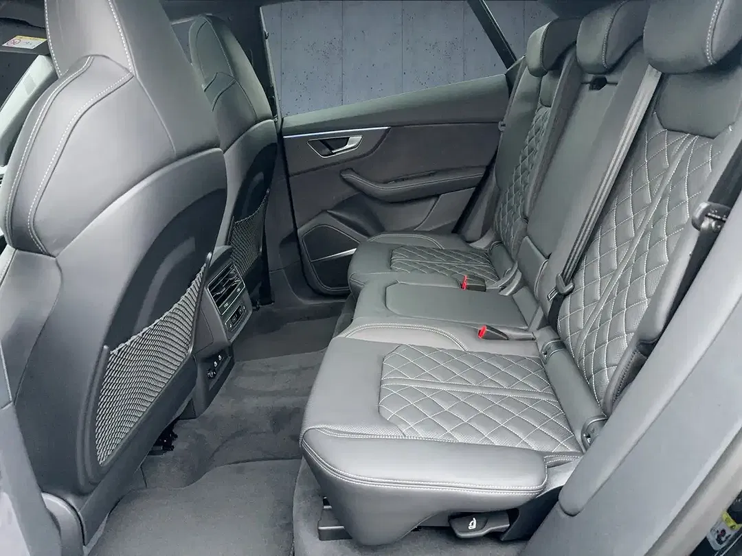 Audi Q8 - Thumbnail 13