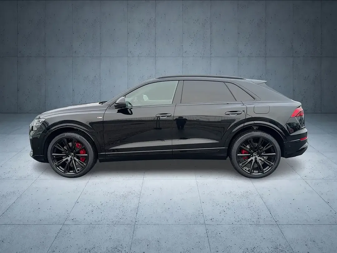 Audi Q8 - Thumbnail 3