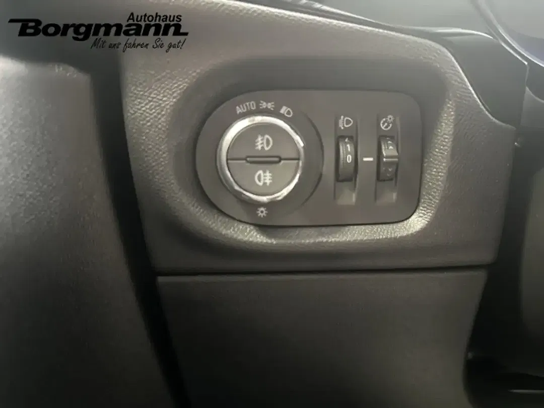 Opel Corsa - Thumbnail 12