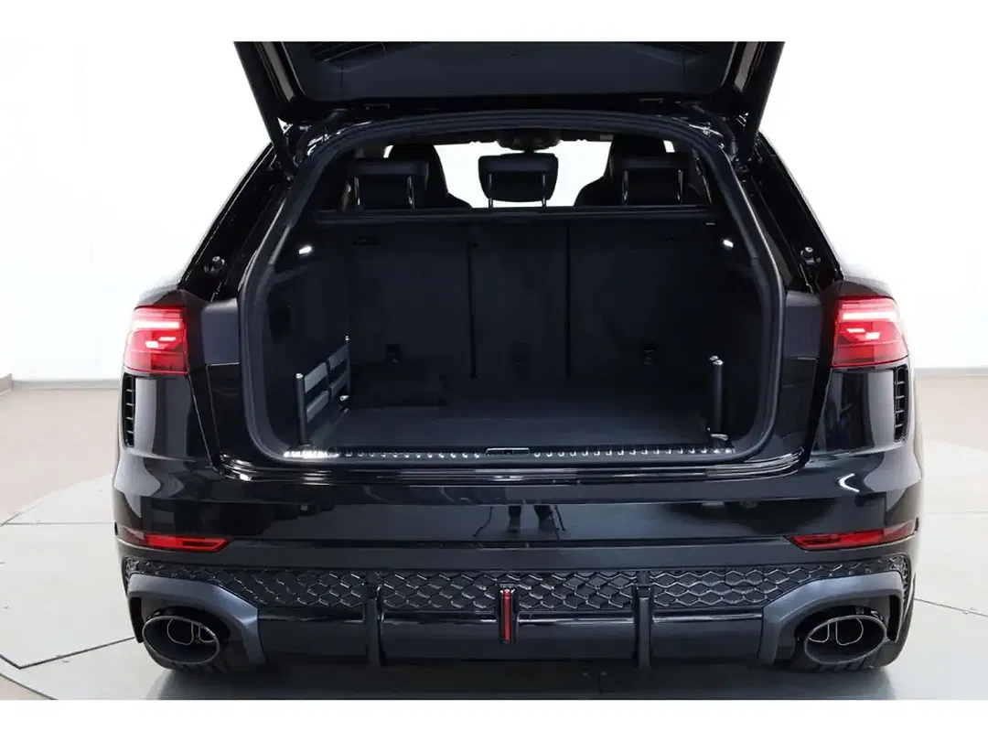 Audi RS Q8 - Thumbnail 11