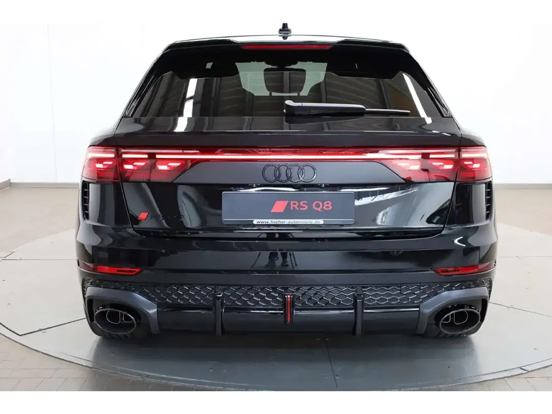 Audi RS Q8 - Thumbnail 5