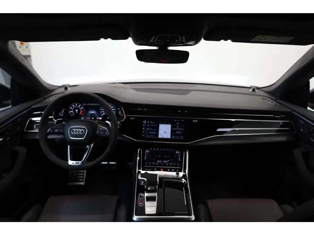 Audi RS Q8 - Thumbnail 8