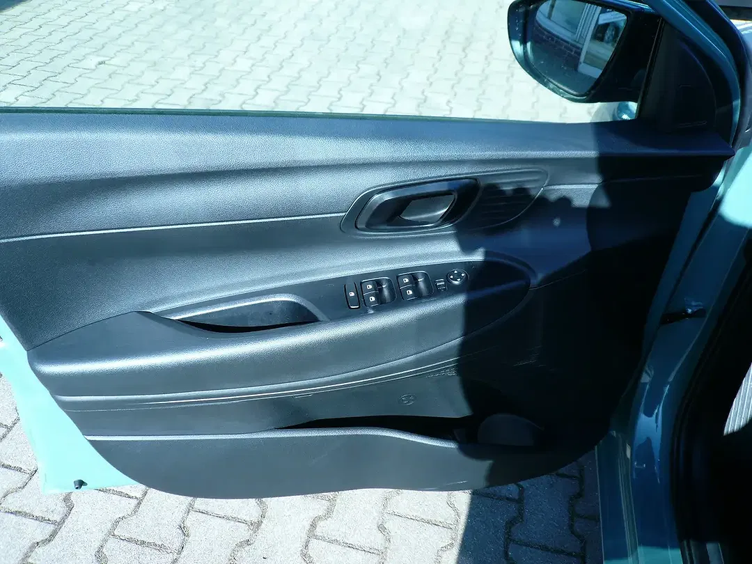 Hyundai i20 - Thumbnail 9