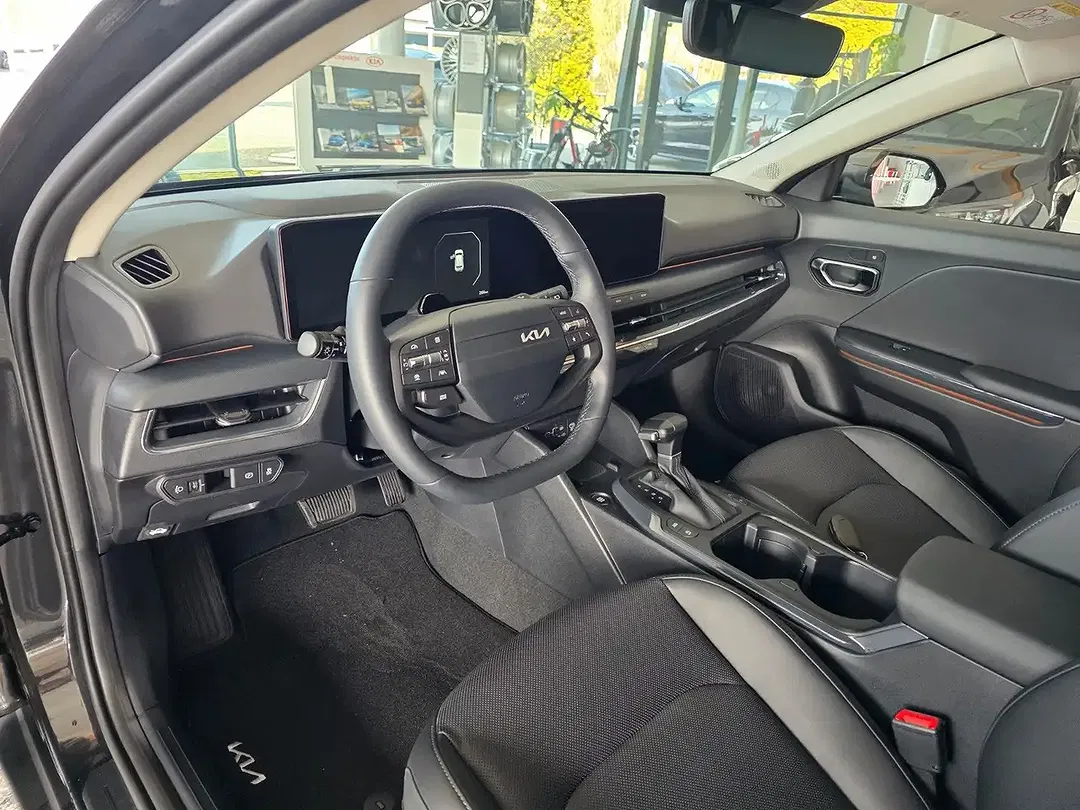 Kia K4 - Thumbnail 8