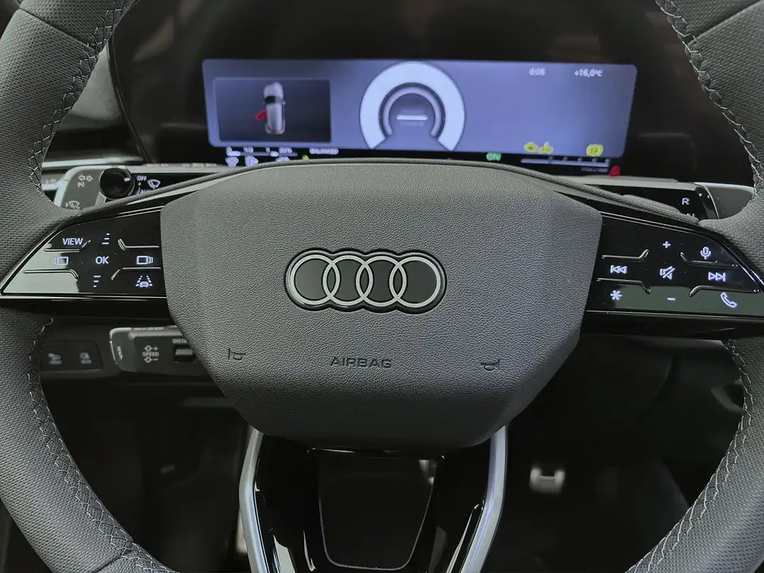 Audi Q3 - Thumbnail 13
