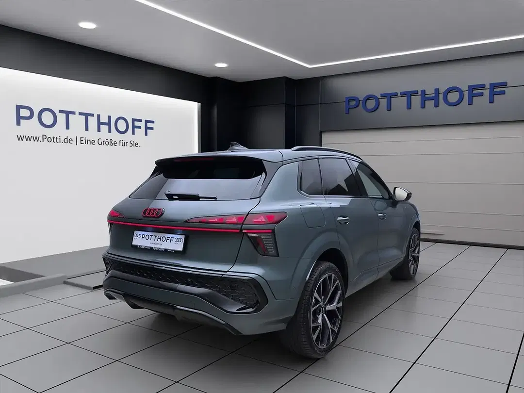 Audi Q3 - Thumbnail 6