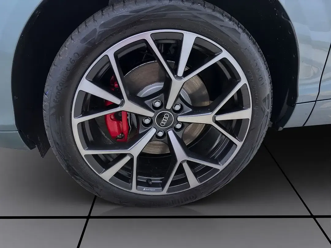 Audi Q3 - Thumbnail 9