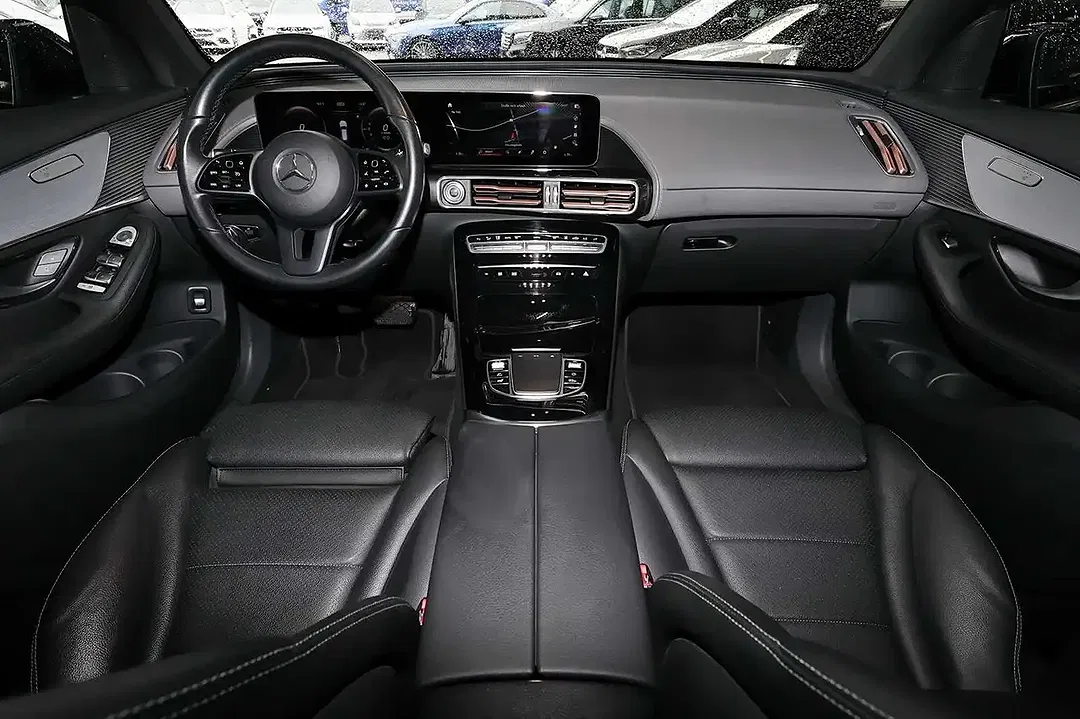 Mercedes-Benz EQC 400 - Thumbnail 8