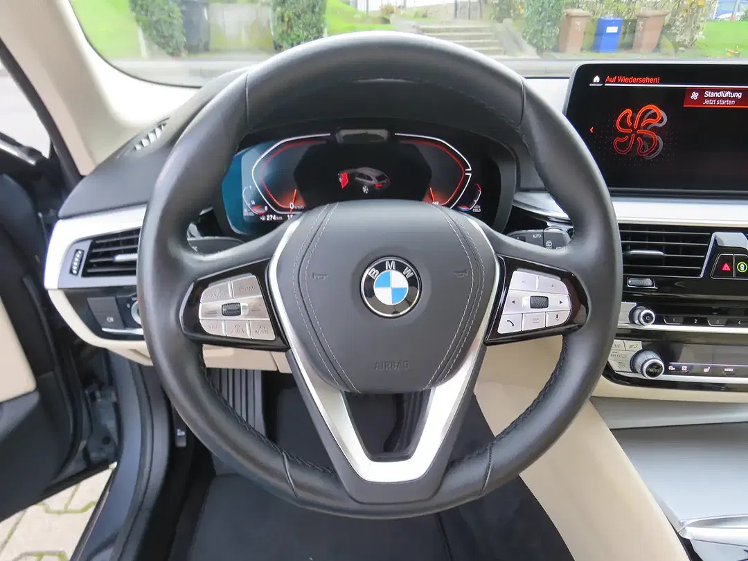BMW 520 - Thumbnail 12