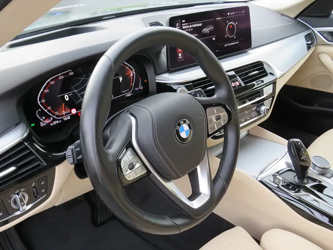 BMW 520 - Thumbnail 13