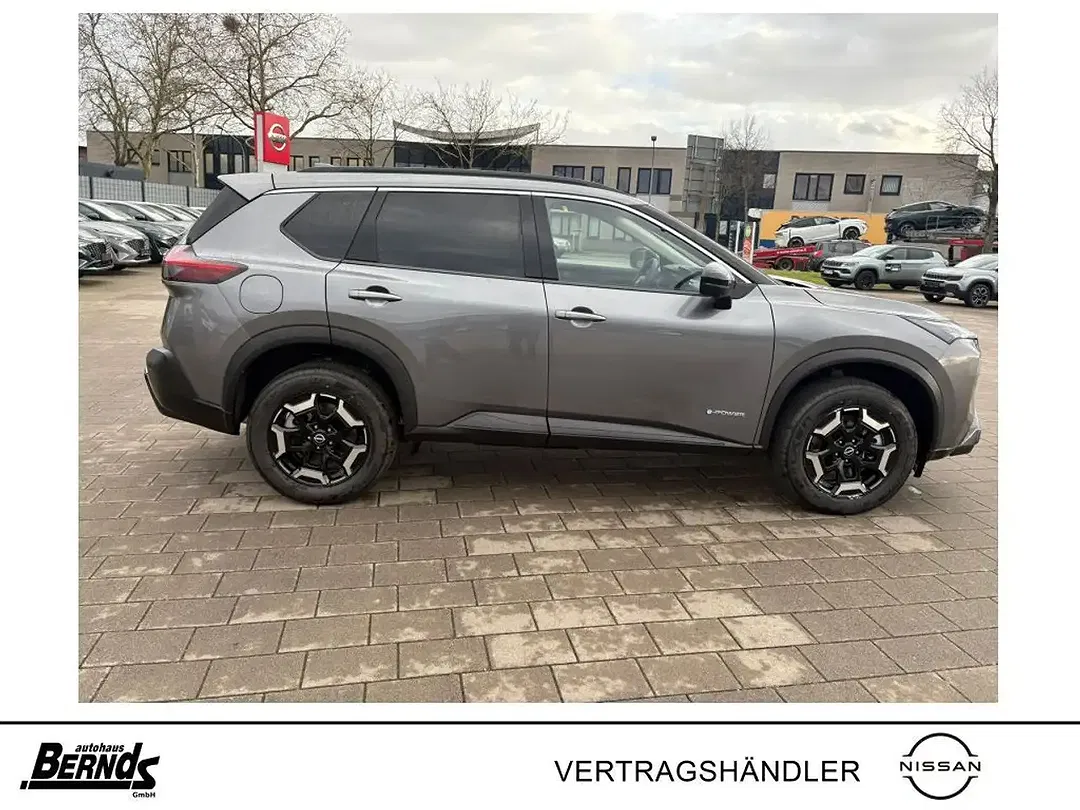 Nissan X-Trail - Thumbnail 4