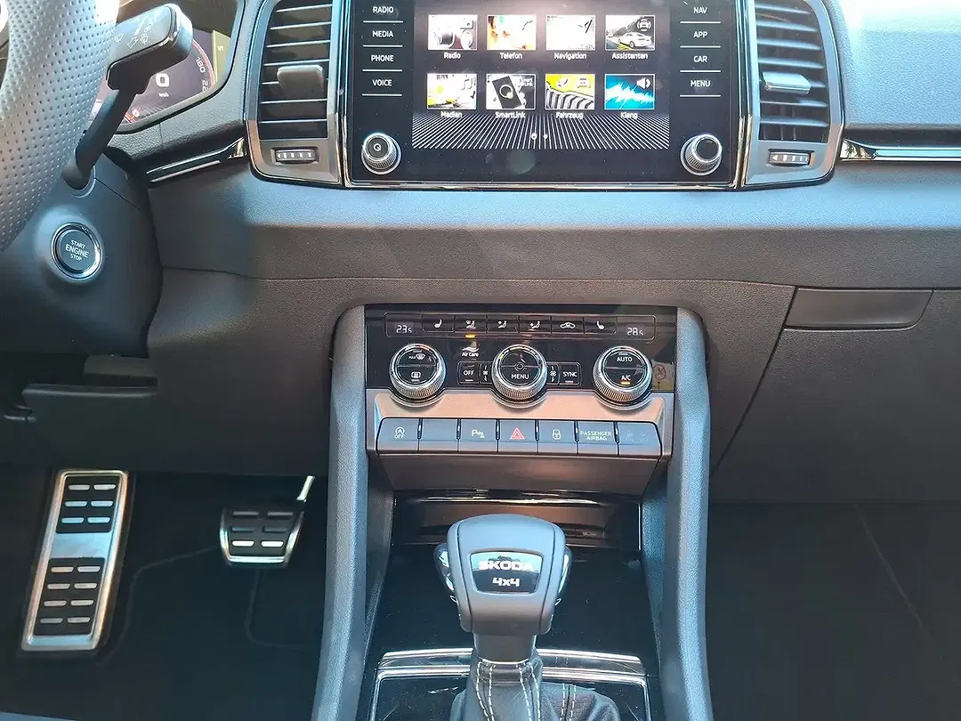 Skoda Karoq - Thumbnail 13