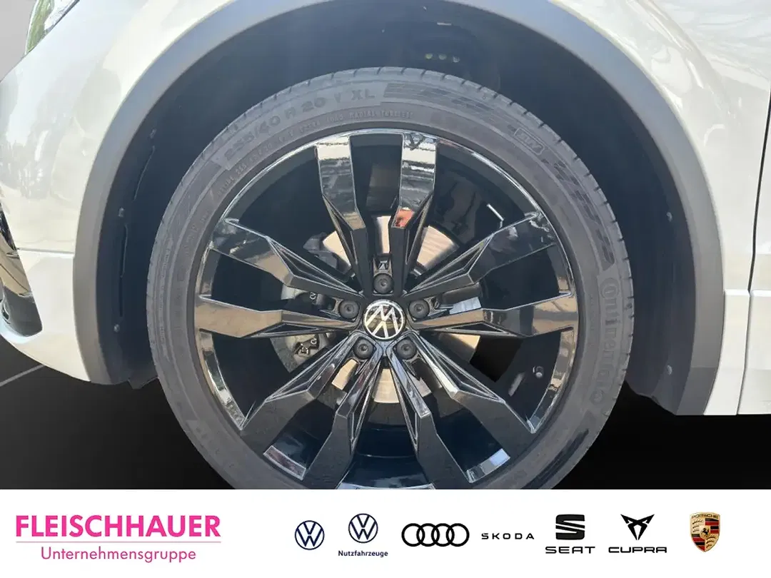 Volkswagen Tiguan - Thumbnail 16