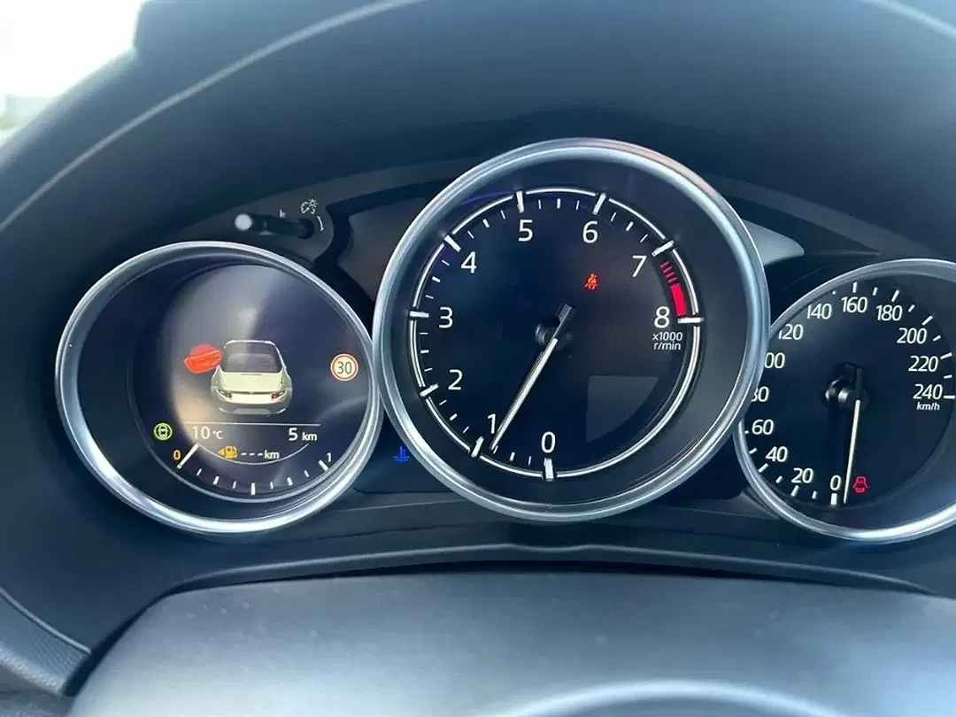 Mazda MX-5 - Thumbnail 12