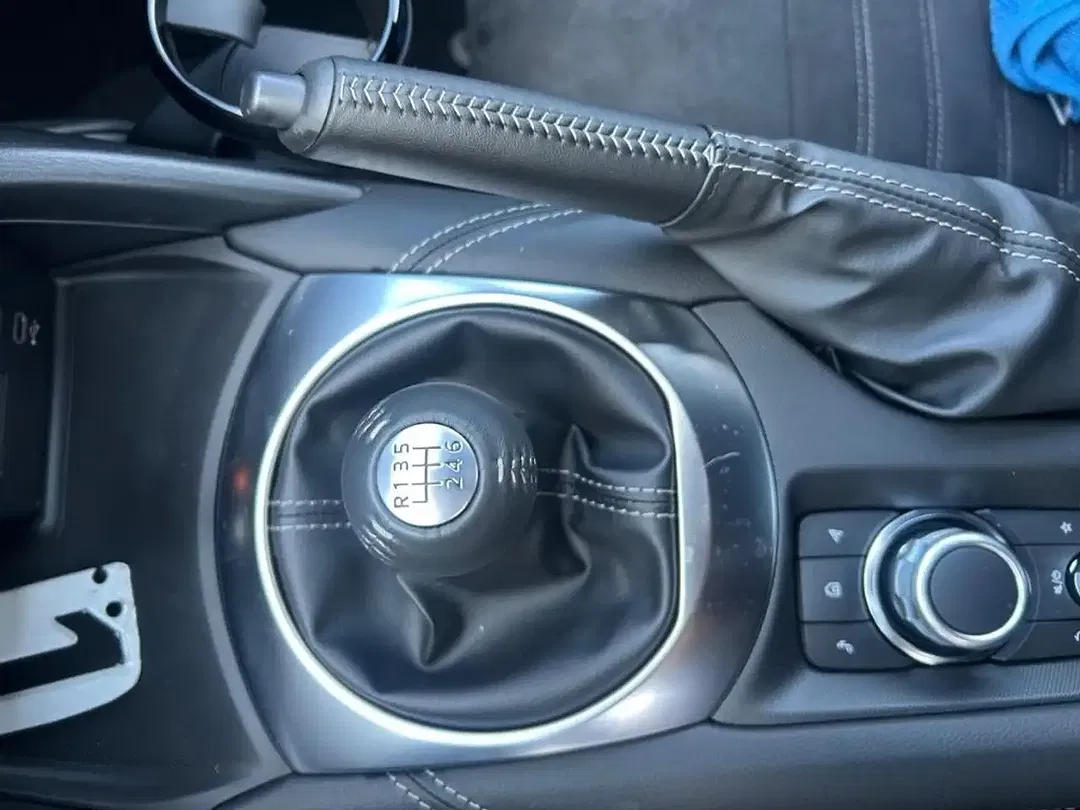 Mazda MX-5 - Thumbnail 14