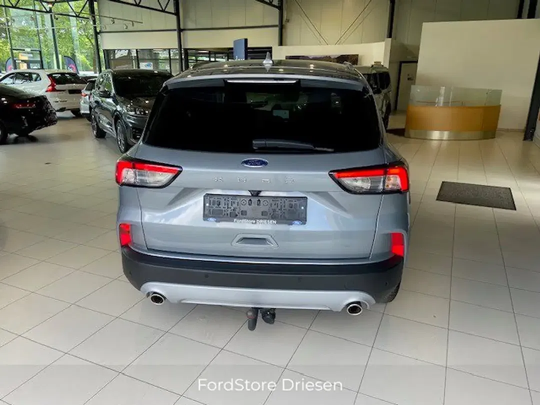Ford Kuga - Thumbnail 4
