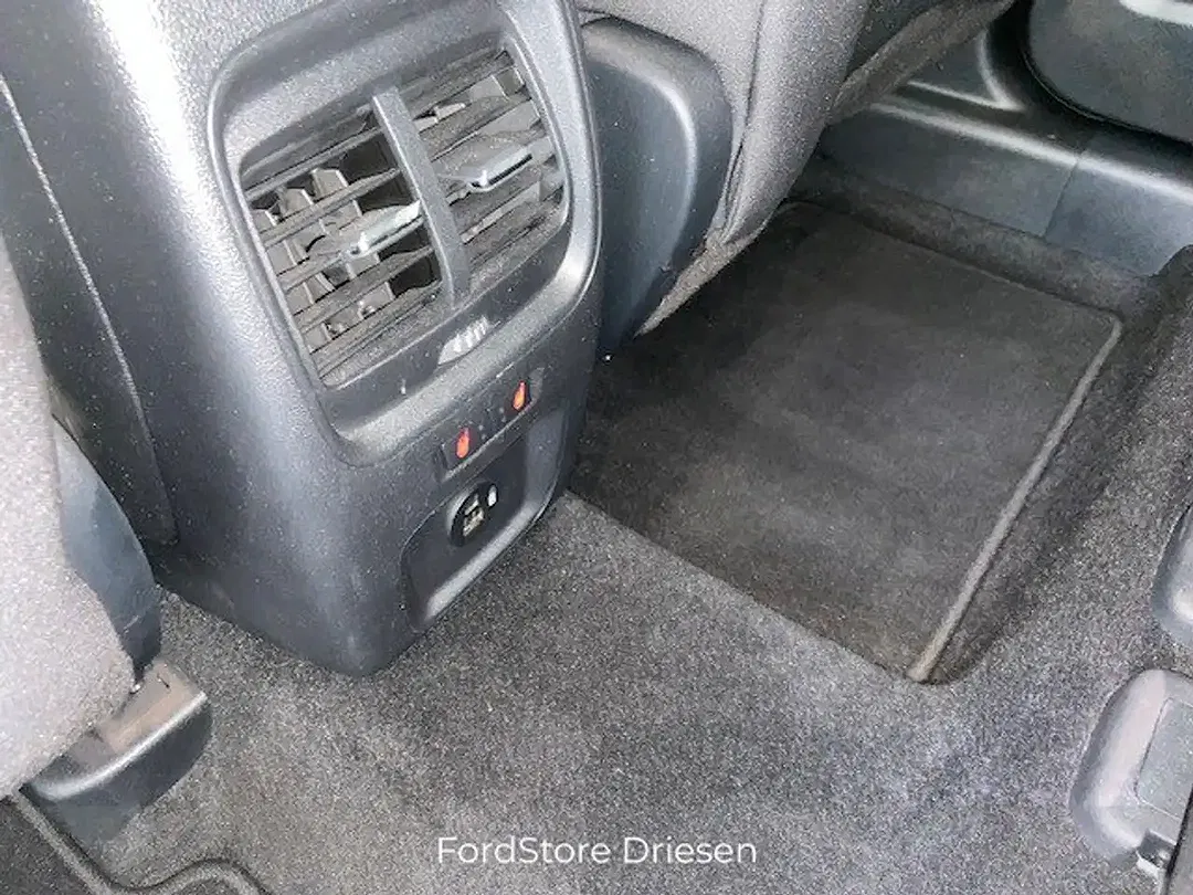 Ford Kuga - Thumbnail 7