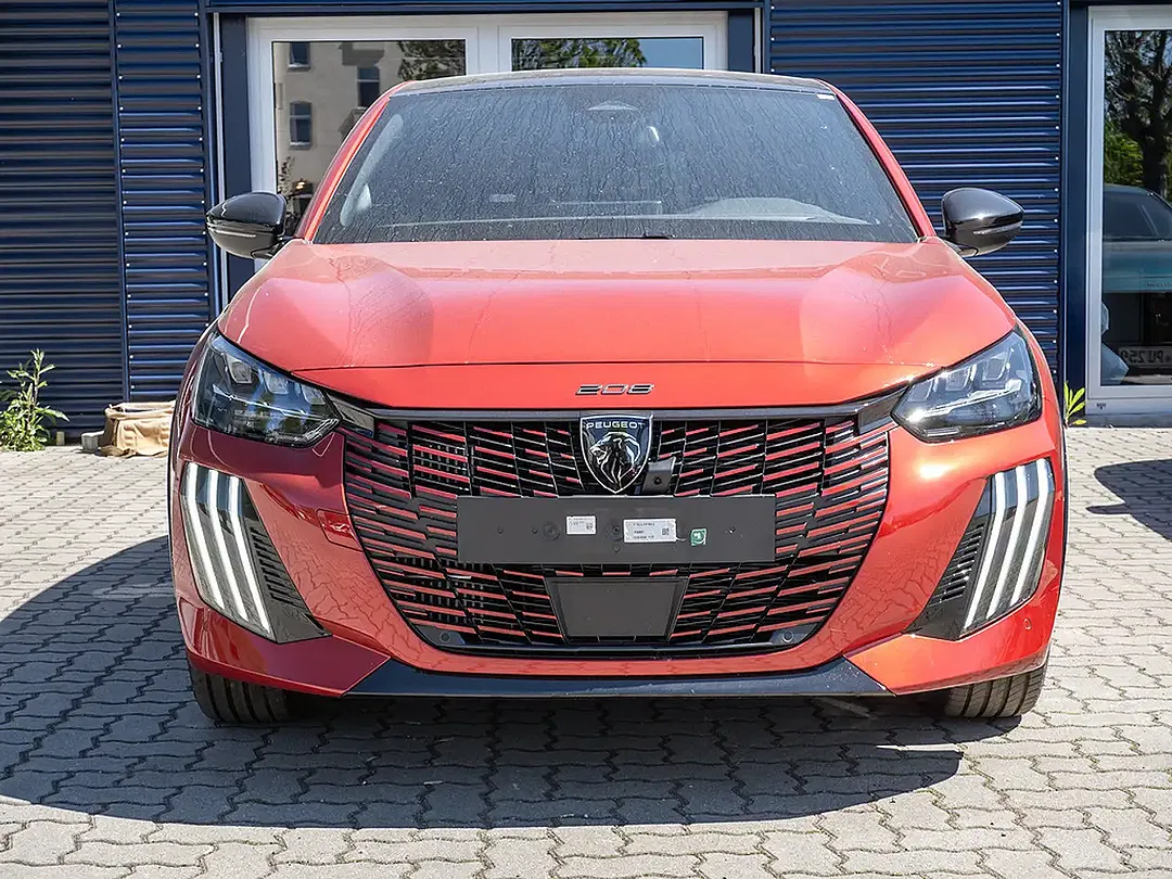 Peugeot 208 - Thumbnail 2