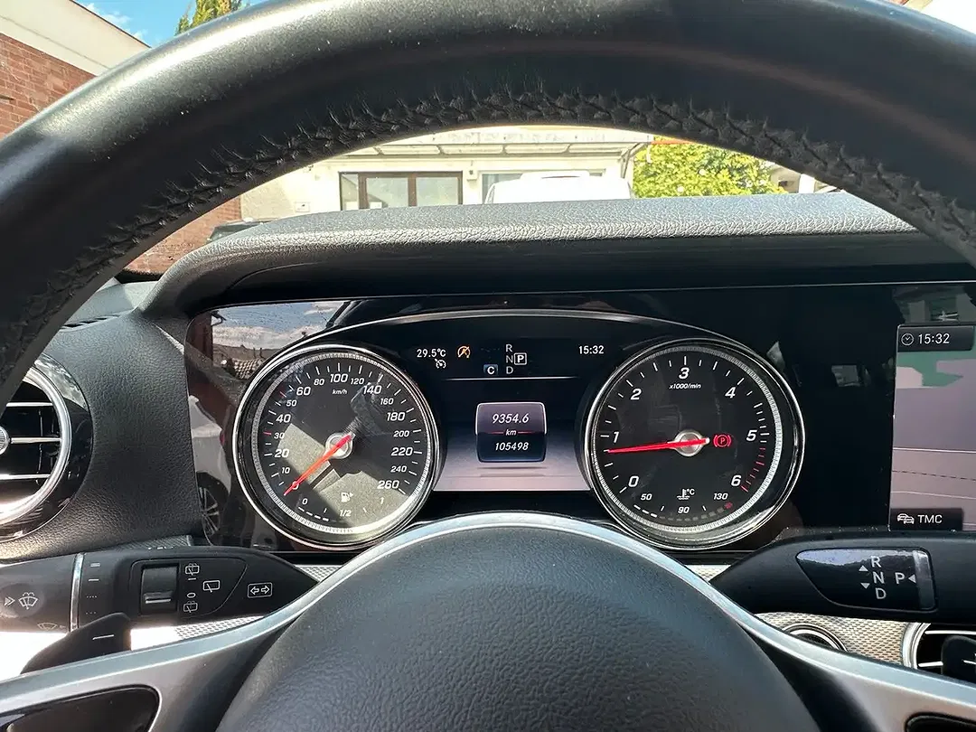 Mercedes-Benz E 200 - Thumbnail 11