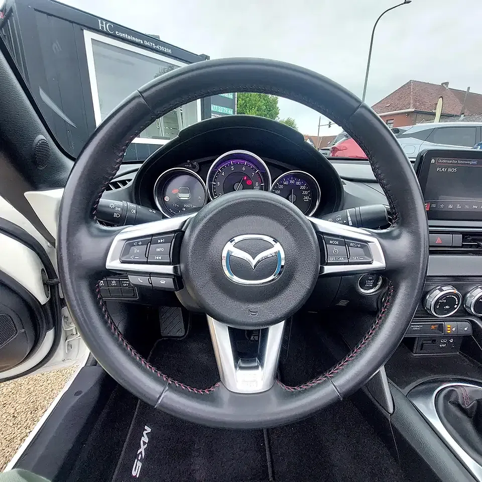 Mazda MX-5 - Thumbnail 13
