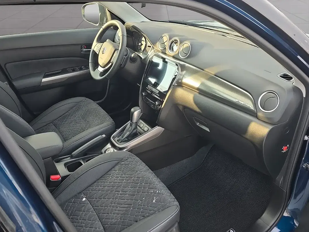 Suzuki Vitara - Thumbnail 11
