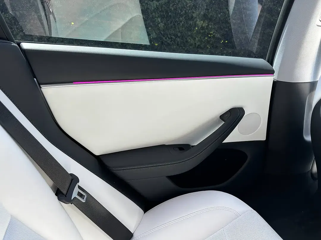 Tesla Model 3 - Thumbnail 14