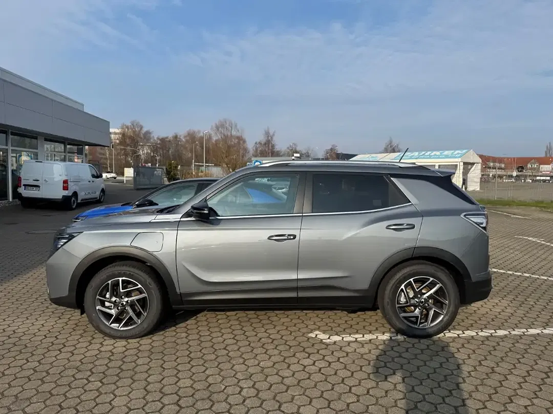 KGM Korando - Thumbnail 2
