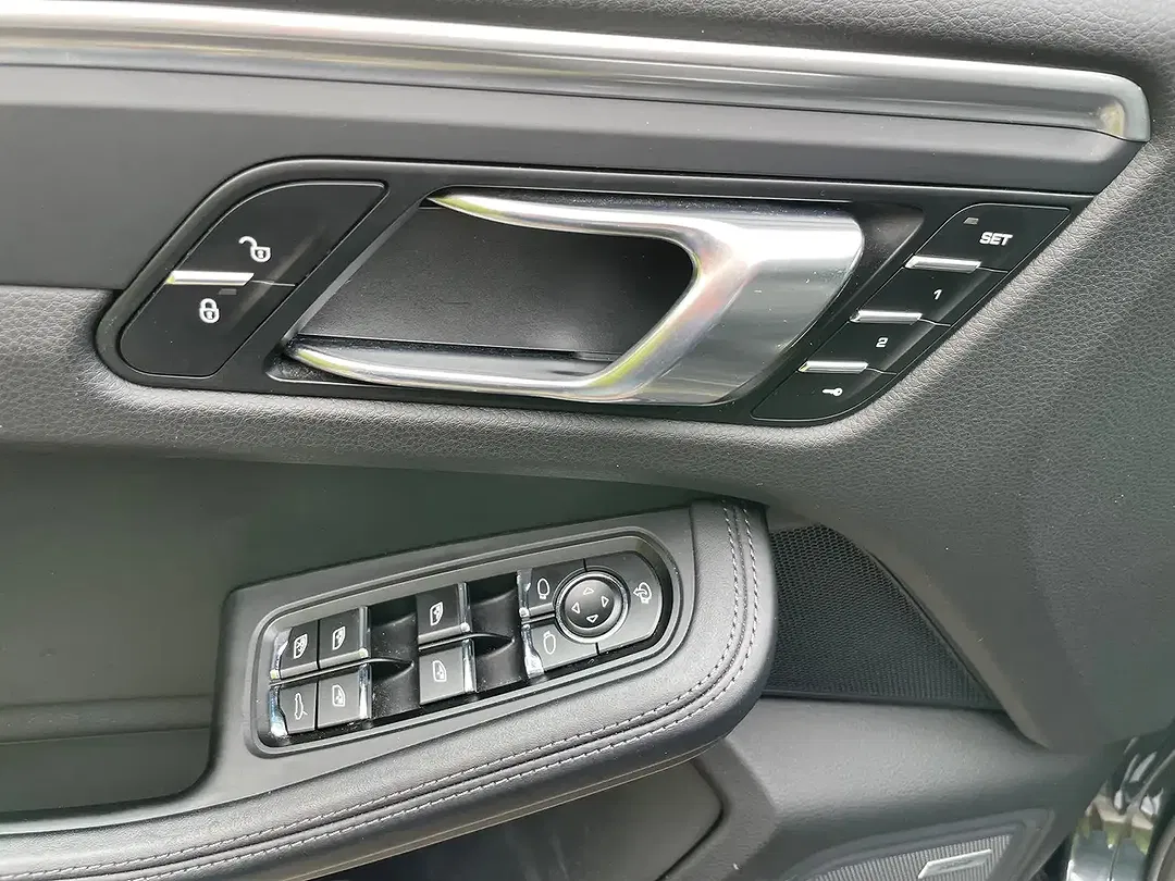 Porsche Macan - Thumbnail 11