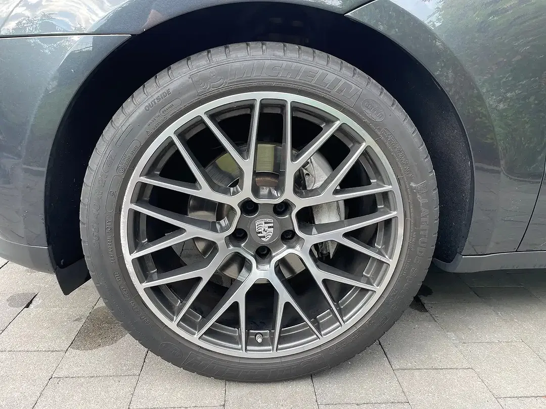 Porsche Macan - Thumbnail 4