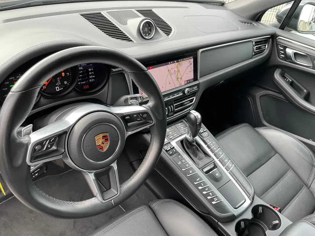 Porsche Macan - Thumbnail 6