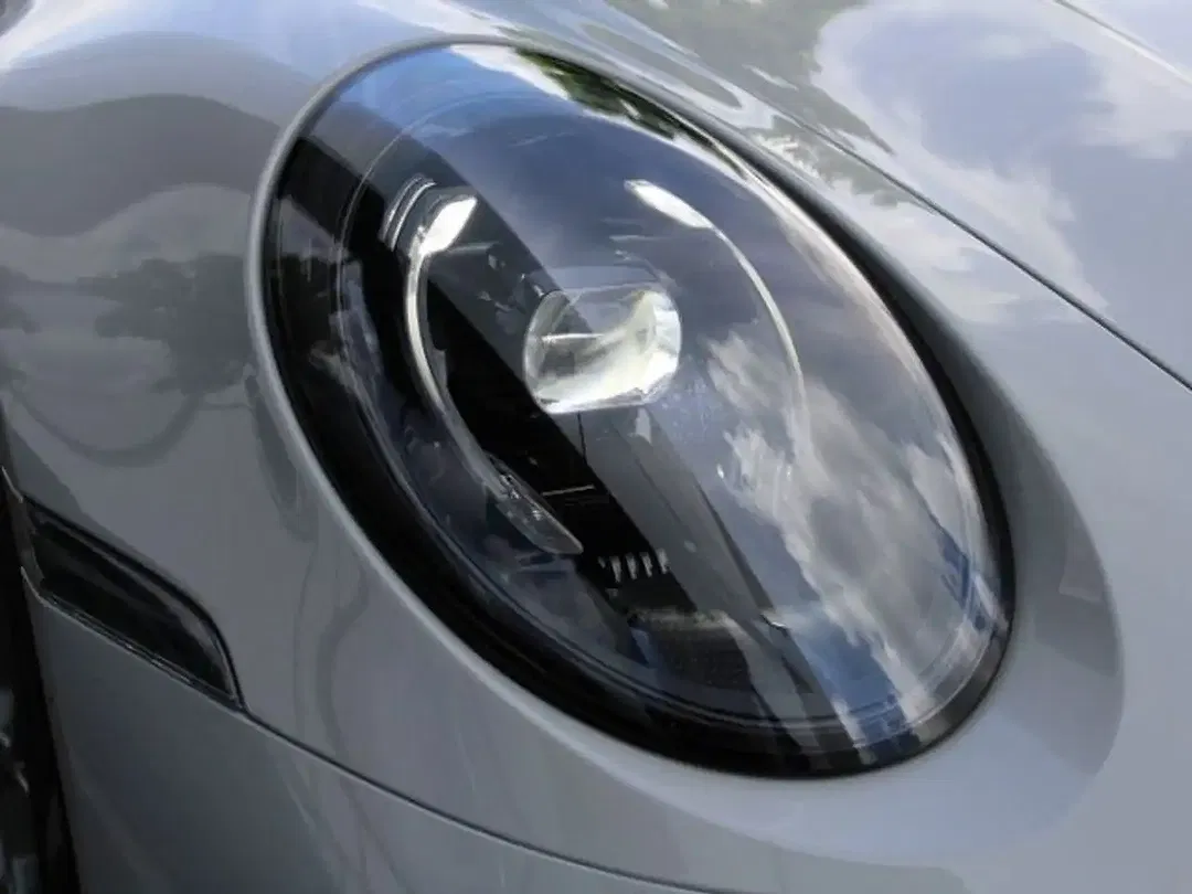 Porsche 992 - Thumbnail 7