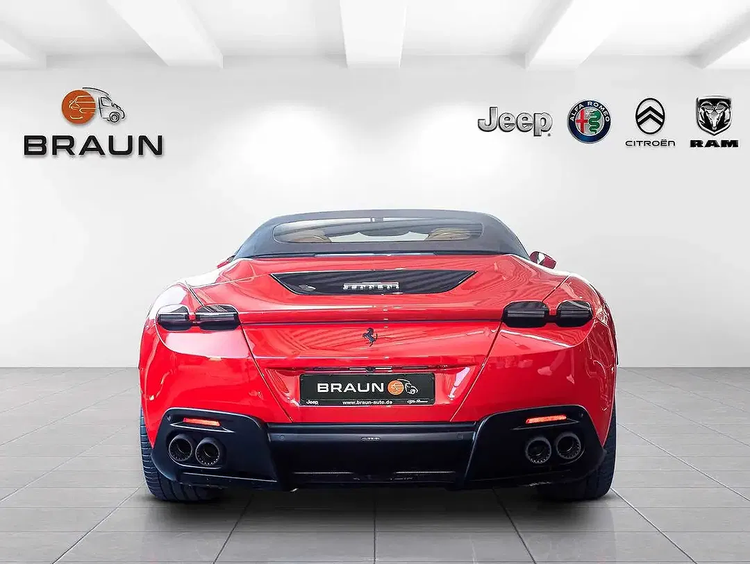 Ferrari Roma - Thumbnail 3