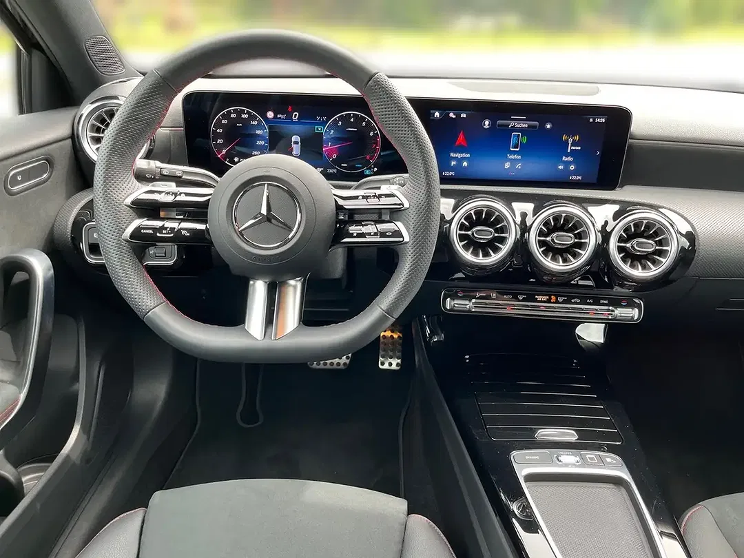 Mercedes-Benz A 200 - Thumbnail 9