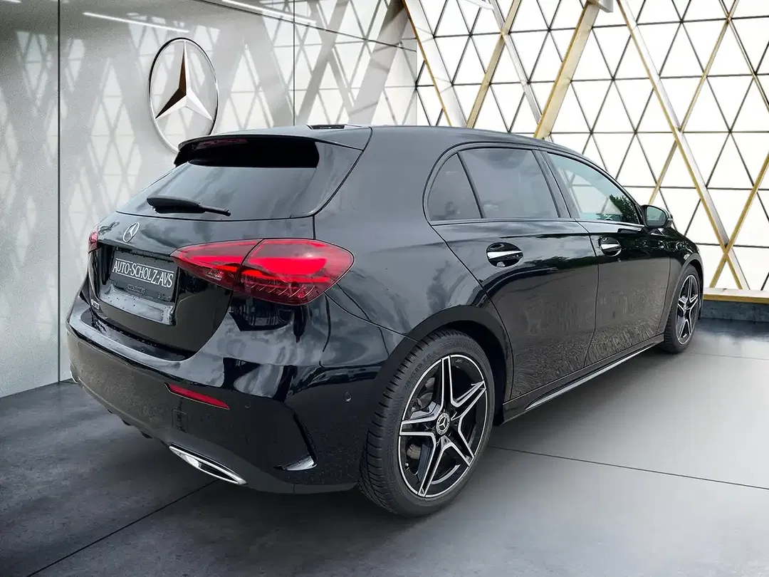 Mercedes-Benz A 200 - Thumbnail 13