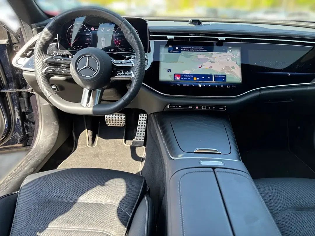 Mercedes-Benz E 450 - Thumbnail 12