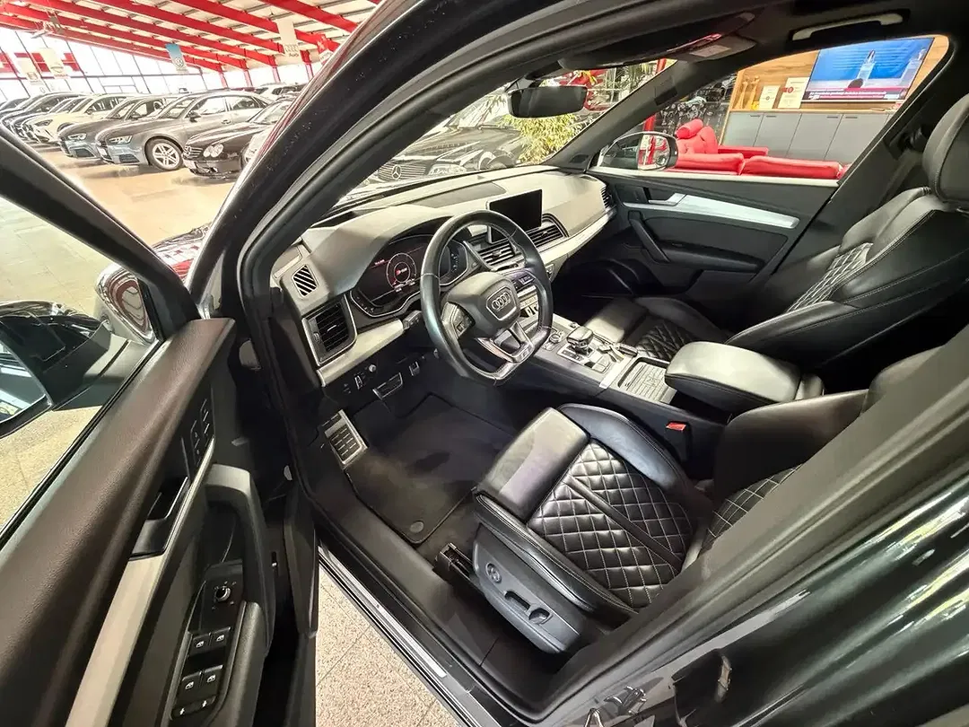 Audi SQ5 - Thumbnail 12